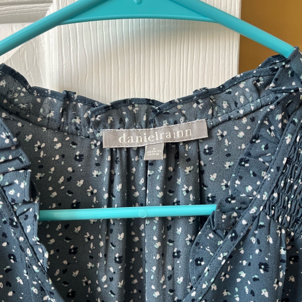Daniel Rainn Teal Floral Blouse - Picture 2 of 3